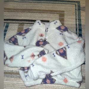 Fuzzy Cropped zip up